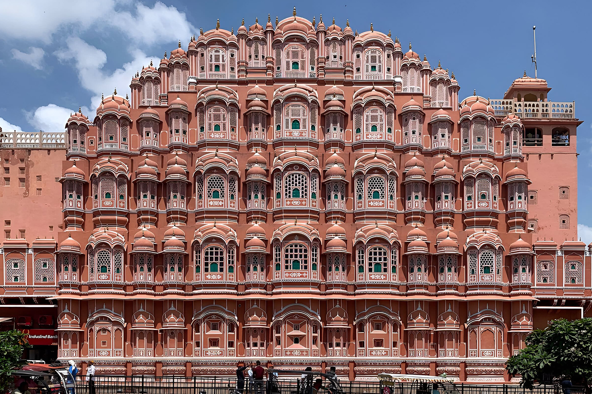 Customized Travel Packages & Local Tours